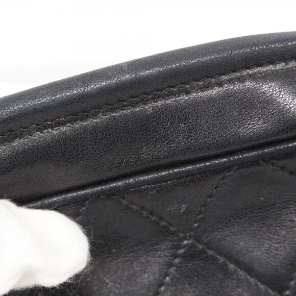 CHANEL Black Lambskin Leather Shoulder Bag - Picture 8 of 16